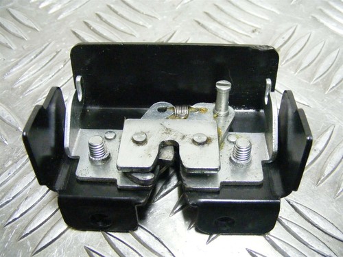Max 400 seat catch genuine - 400,